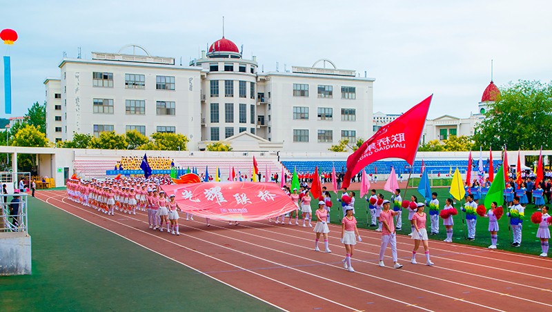 澳门49码十二生肖玩法规则在高区运动会精彩绽放  勇夺团体亚军(图4)